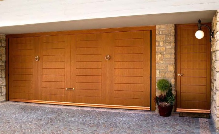 porte basculanti in legno Sandrini